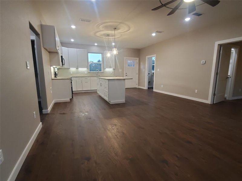 Spacious, unfurnished interior of a new home in , Emory (Image 22).