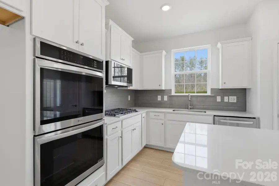 Furnished interior view inside a new home in Roselyn, Lancaster (Image 5).