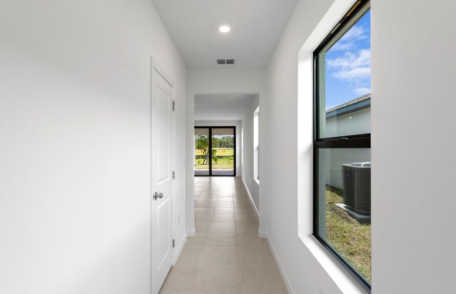 Spacious, unfurnished interior of a new home in Caloosa Cove, Labelle (Image 8). Spacious, unfurnished interior of a new home in Caloosa Cove, Labelle (Image 8).