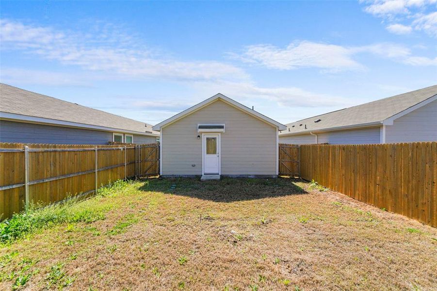 Exterior details and patio area of a home in Tillage Farms, Princeton (Image 3).