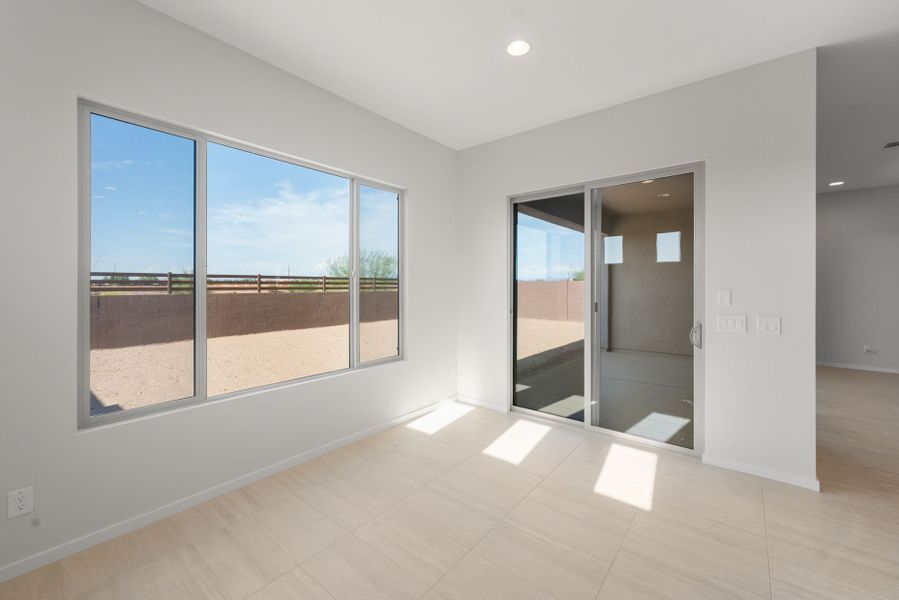 Spacious, unfurnished interior of a new home in Legado West, Queen Creek (Image 21).