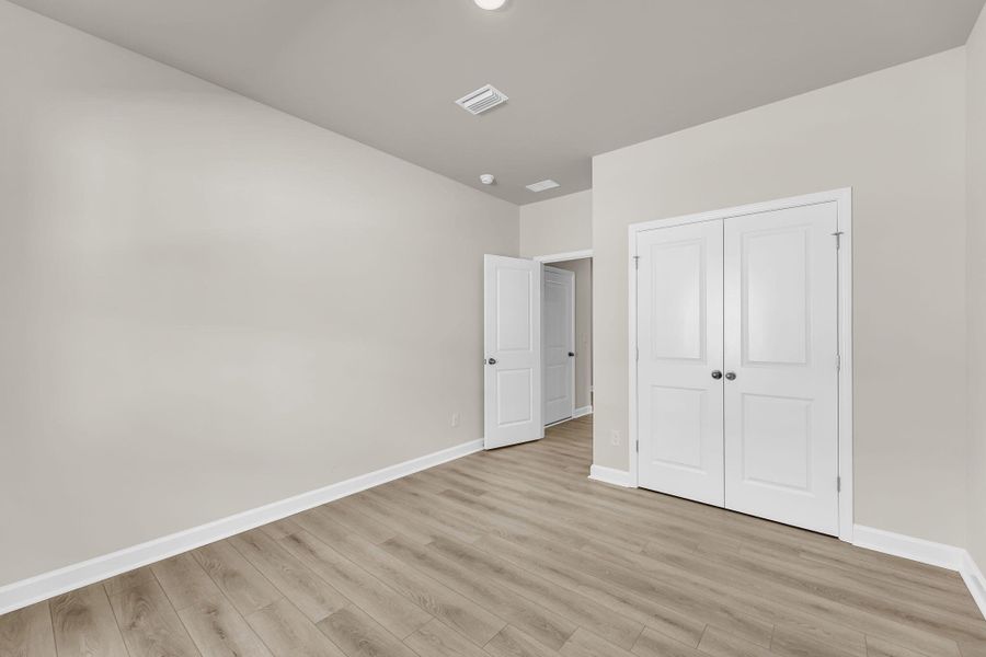 Spacious, unfurnished interior of a new home in , Ravenel (Image 22).