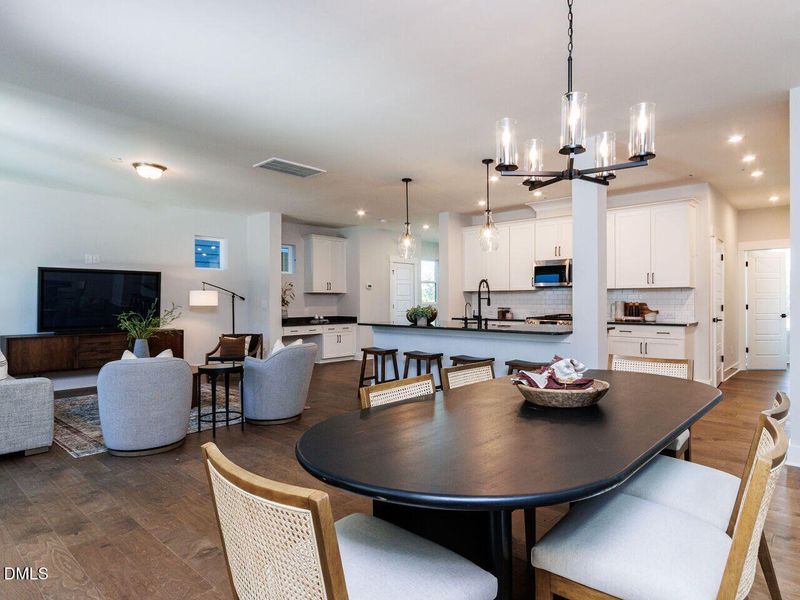 Family/Kitchen/Dining