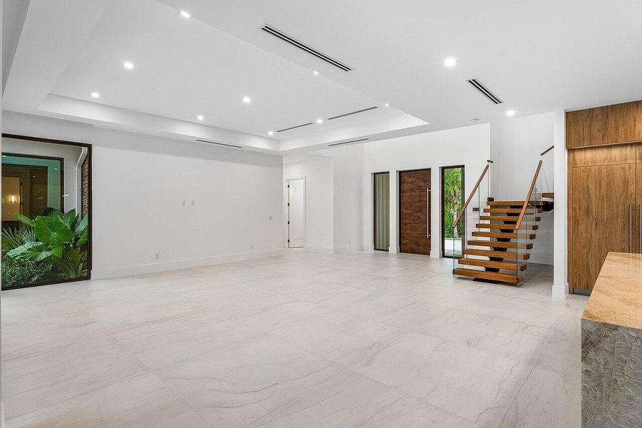 Spacious, unfurnished interior of a new home in , Delray Beach (Image 77).