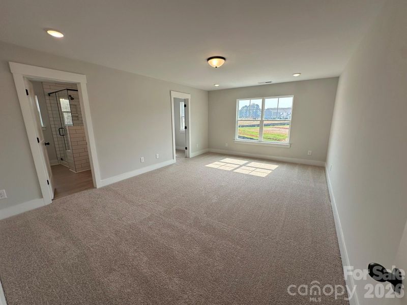 Spacious, unfurnished interior of a new home in , Waxhaw (Image 12).