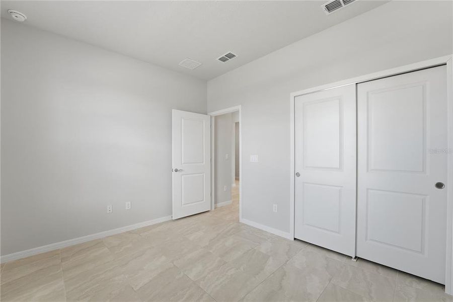 Spacious, unfurnished interior of a new home in , St. Cloud (Image 35).
