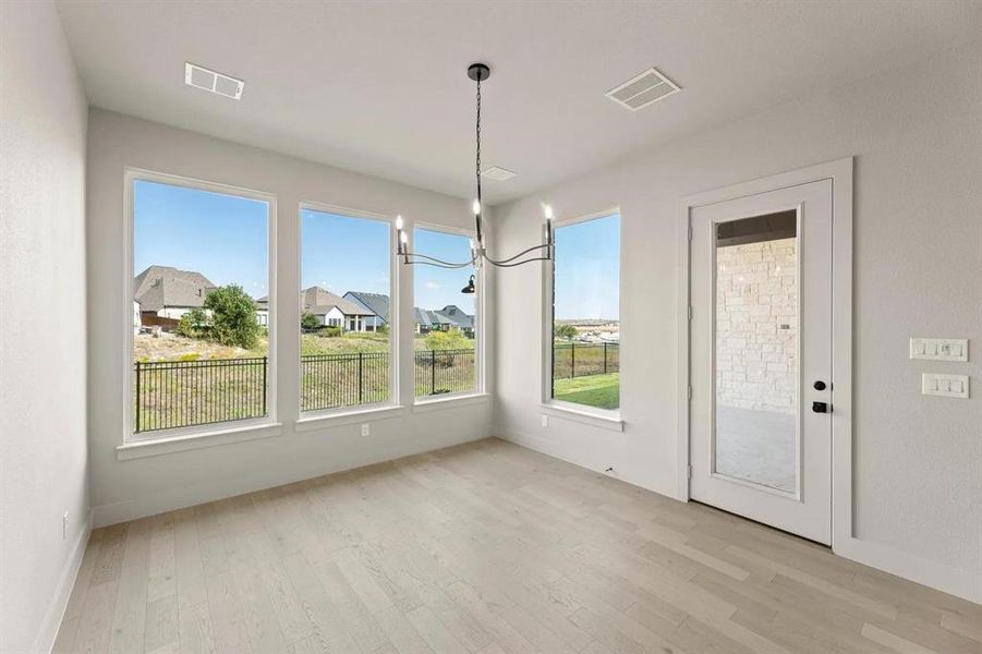 The Eastland II G Dining Room The Eastland II G Dining Room