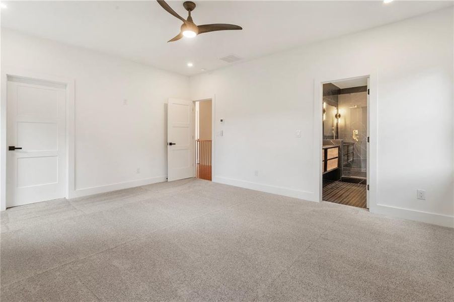 Spacious, unfurnished interior of a new home in , Snellville (Image 79). Spacious, unfurnished interior of a new home in , Snellville (Image 79).