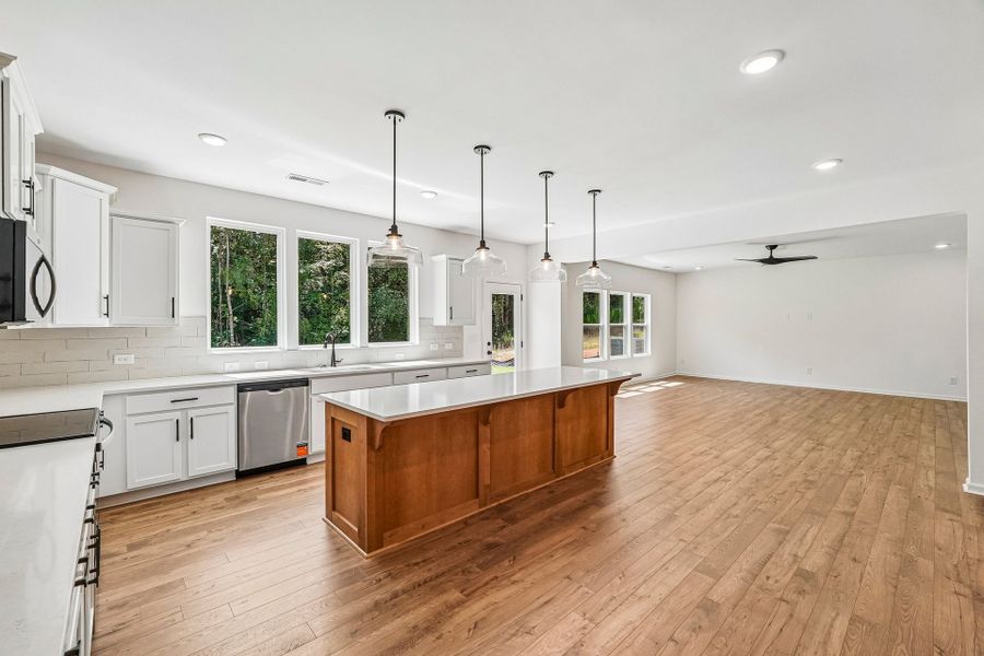 Furnished interior view inside a new home in Autumn Ridge, High Shoals (Image 5).
