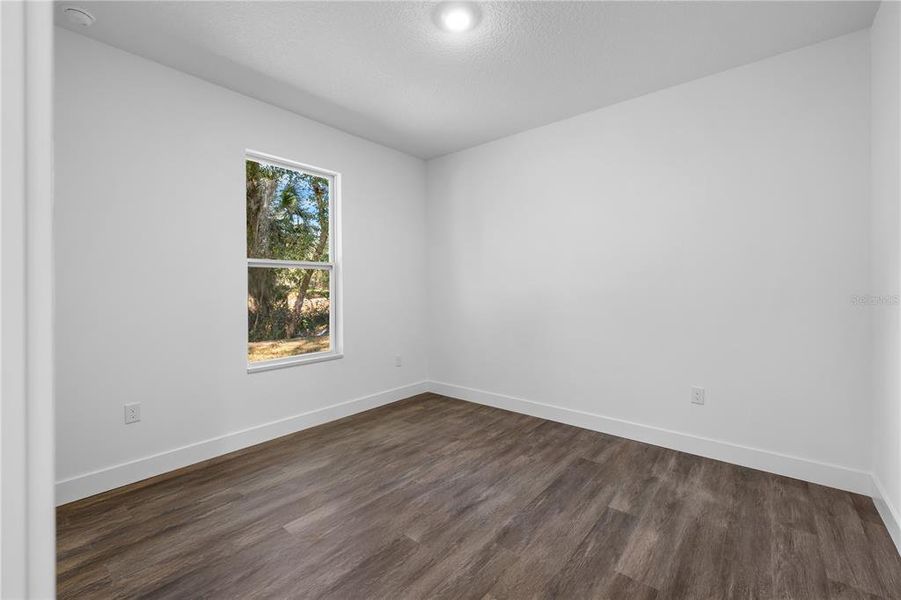 Spacious, unfurnished interior of a new home in , Deland (Image 36).