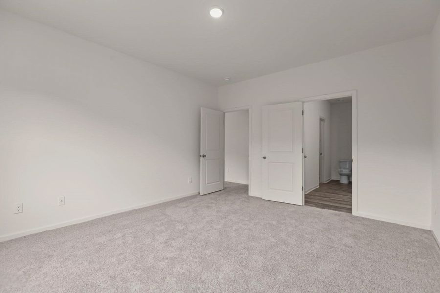 Representative unfurnished interior of a home built from the Hubble by Starlight Homes in Bayview, Conway (Image 20).
