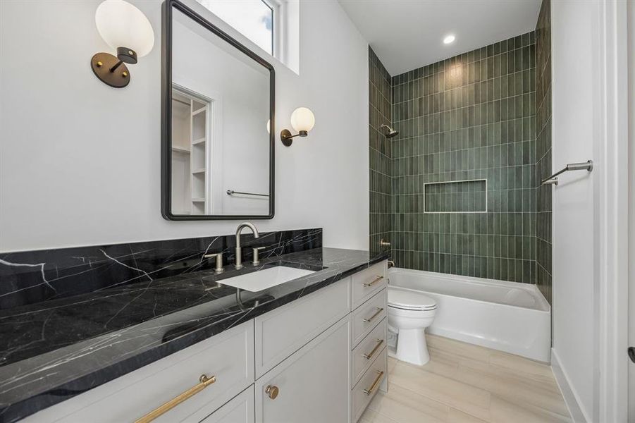 Furnished interior view inside a new home in , Dallas (Image 17).