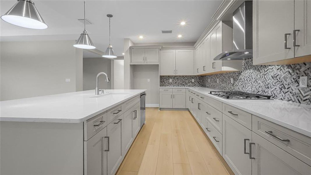 Furnished interior view inside a new home in Cresswind at Lake Harris, Tavares (Image 39). Furnished interior view inside a new home in Cresswind at Lake Harris, Tavares (Image 39).