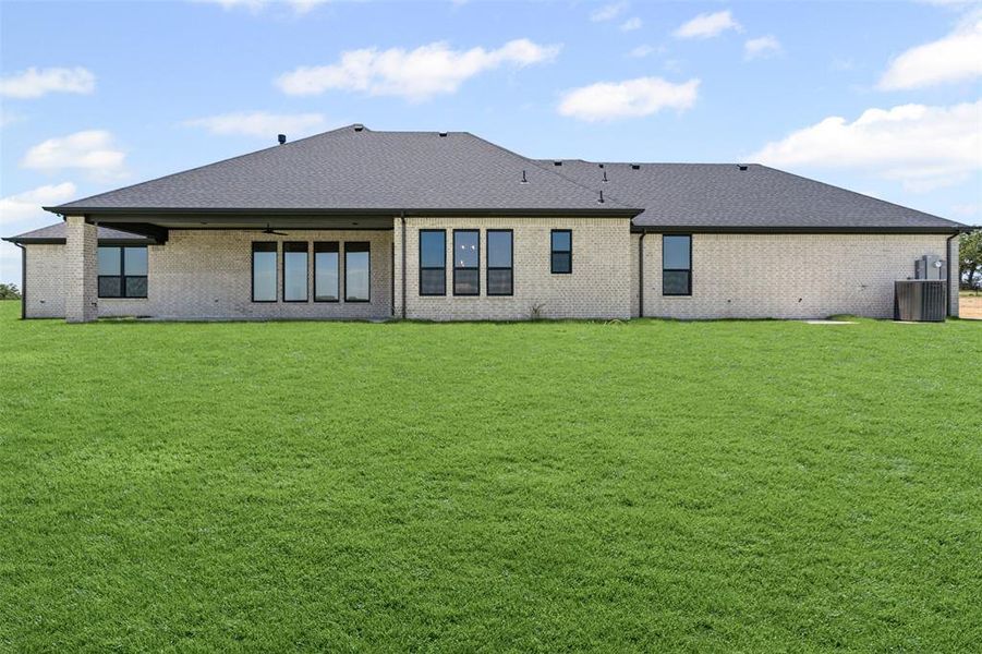 Exterior details of a home in Santana Ridge, Weatherford (Image 3). Exterior details of a home in Santana Ridge, Weatherford (Image 3).