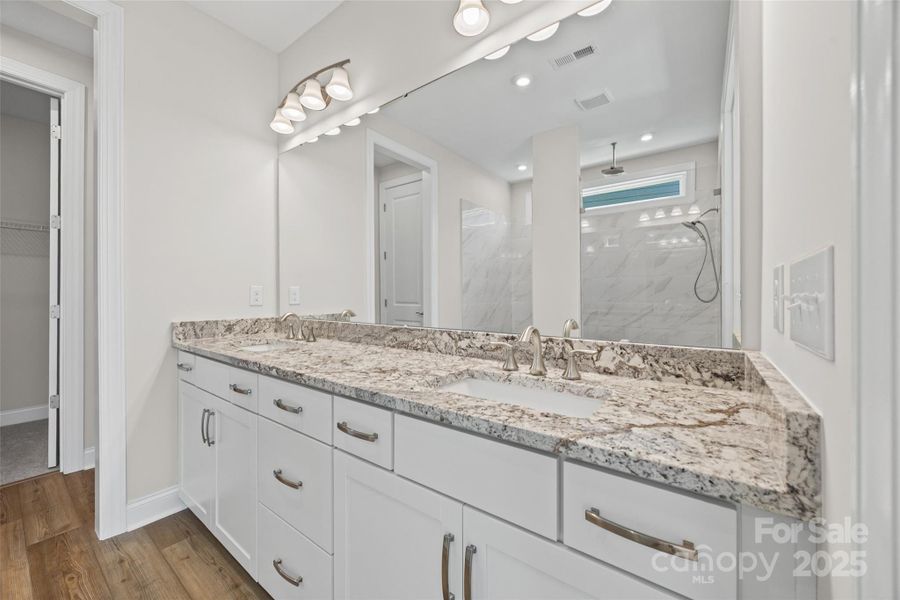 Furnished interior view inside a new home in Handsmill on Lake Wylie, York (Image 9).
