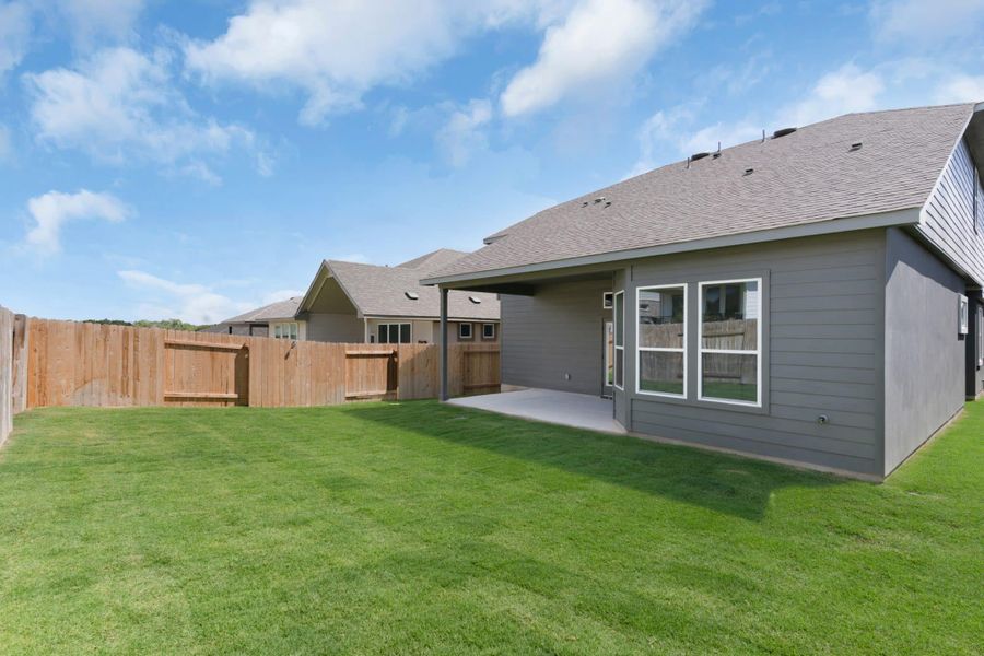Exterior details and patio area of a home in Nolina, Georgetown (Image 4).