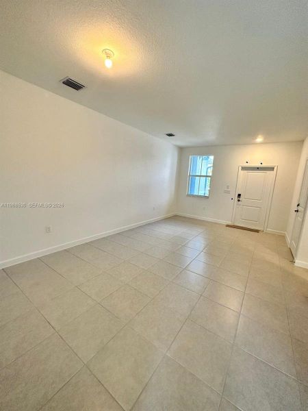 Spacious, unfurnished interior of a new home in , Coral Springs (Image 10). Spacious, unfurnished interior of a new home in , Coral Springs (Image 10).