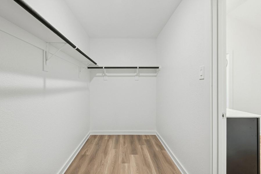 Spacious, unfurnished interior of a new home in Lone Star Landing, Montgomery (Image 17).