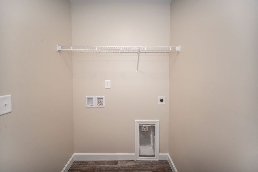 Representative unfurnished interior of a home built from the Inman by Enchanted Homes in Lonesome Dove, San Antonio (Image 39).