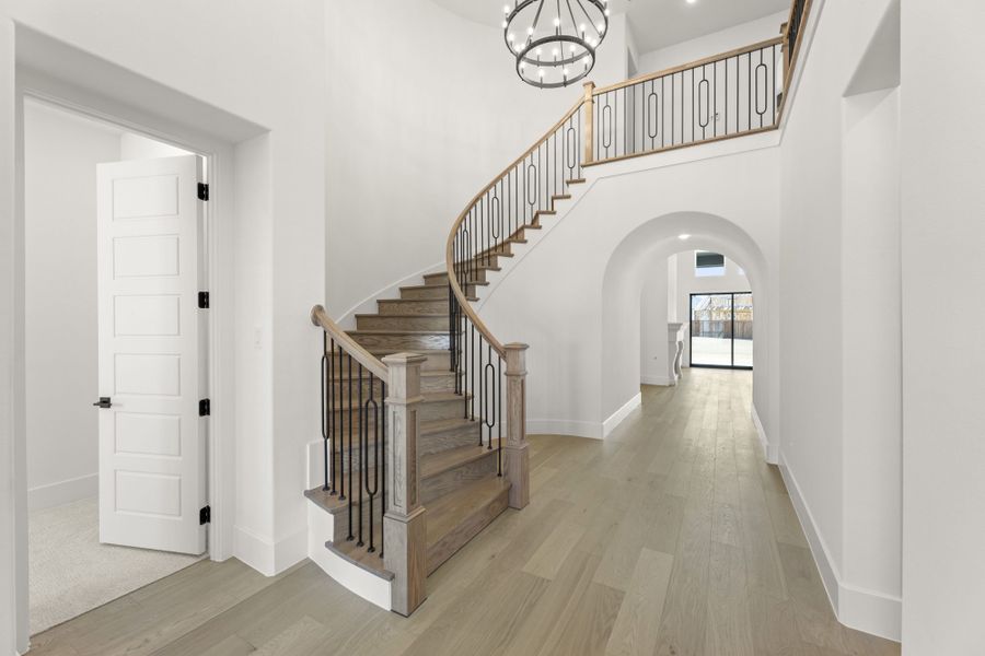 Spacious, unfurnished interior of a new home in Mustang Lakes, Celina (Image 23). Spacious, unfurnished interior of a new home in Mustang Lakes, Celina (Image 23).