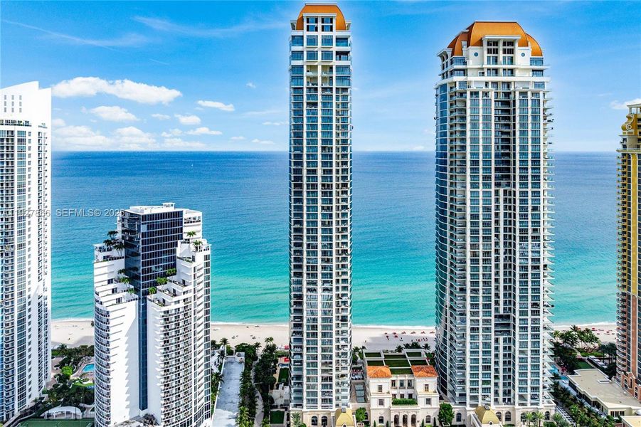 Condo located in Sunny Isles Beach, FL showcasing its design and architecture (Image 27). Condo located in Sunny Isles Beach, FL showcasing its design and architecture (Image 27).
