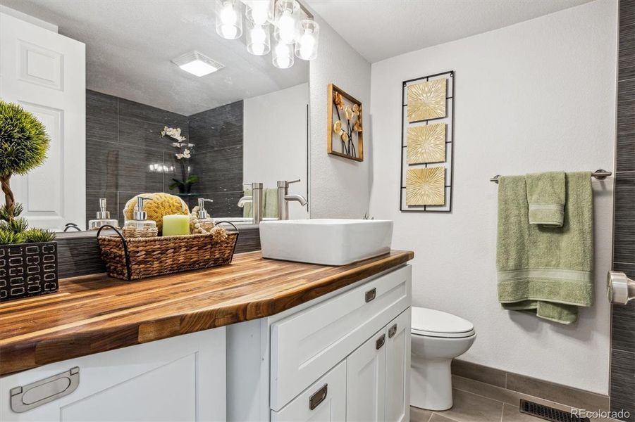 Furnished interior view inside a new home in , Lakewood (Image 6).
