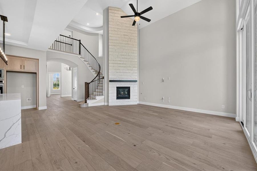 Spacious, unfurnished interior of a new home in Pecan Square, Northlake (Image 25).