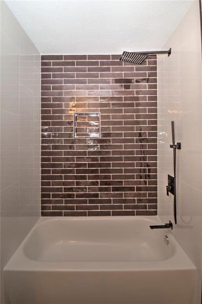 Close-up of interior finishes inside a home in , Ocala (Image 11). Close-up of interior finishes inside a home in , Ocala (Image 11).