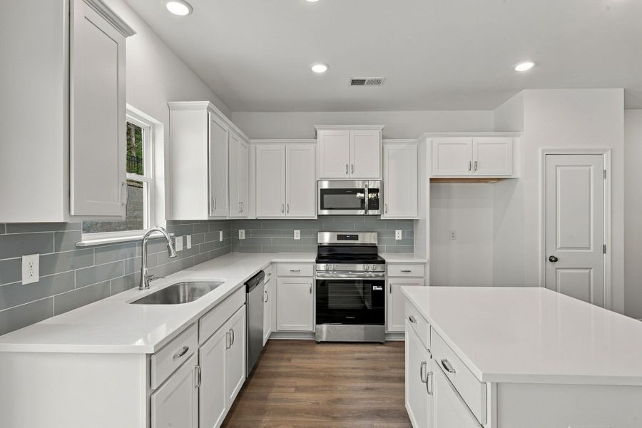 Furnished interior view inside a new home in Ironhorse, Dickson (Image 10).