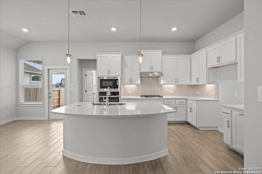 Image 22 of a home in Meyer Ranch.