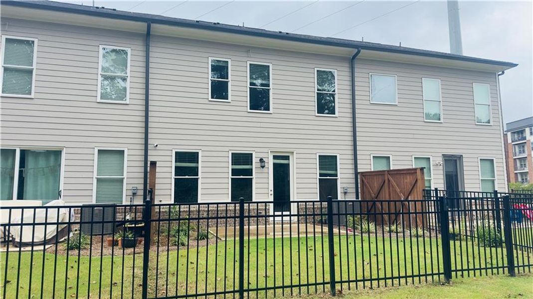 Front exterior of a new home in , Cumming, GA, highlighting curb appeal (Image 22). Front exterior of a new home in , Cumming, GA, highlighting curb appeal (Image 22).