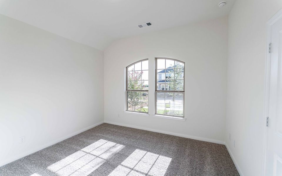 Spacious, unfurnished interior of a new home in La Terra, Celina (Image 23).