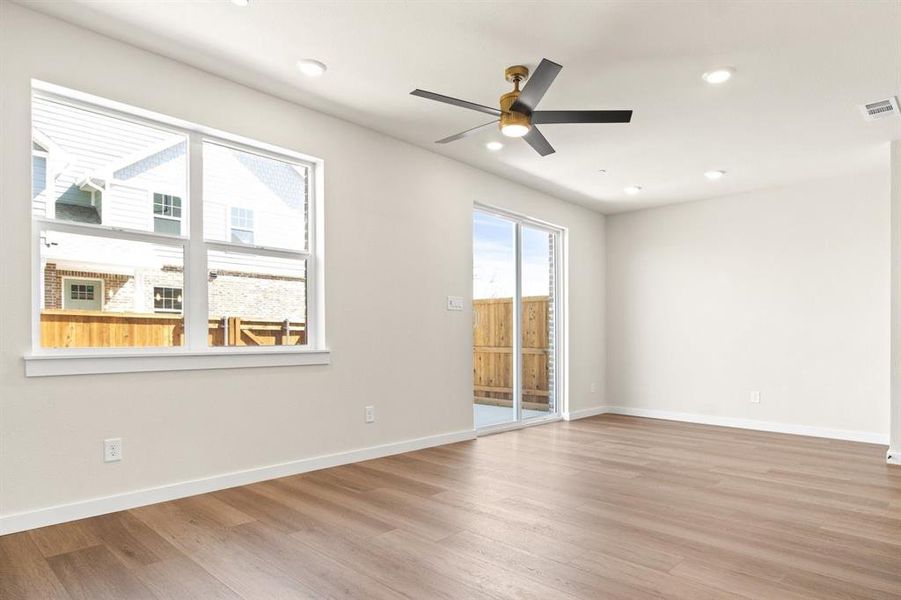 005-729TowerRoad-Wylie-TX-75098-Living.jpg-SMALL 005-729TowerRoad-Wylie-TX-75098-Living.jpg-SMALL