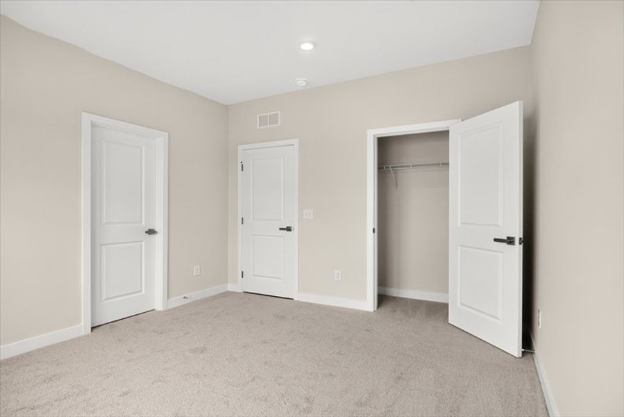 Spacious, unfurnished interior of a new home in Berkeley, Spartanburg (Image 16).