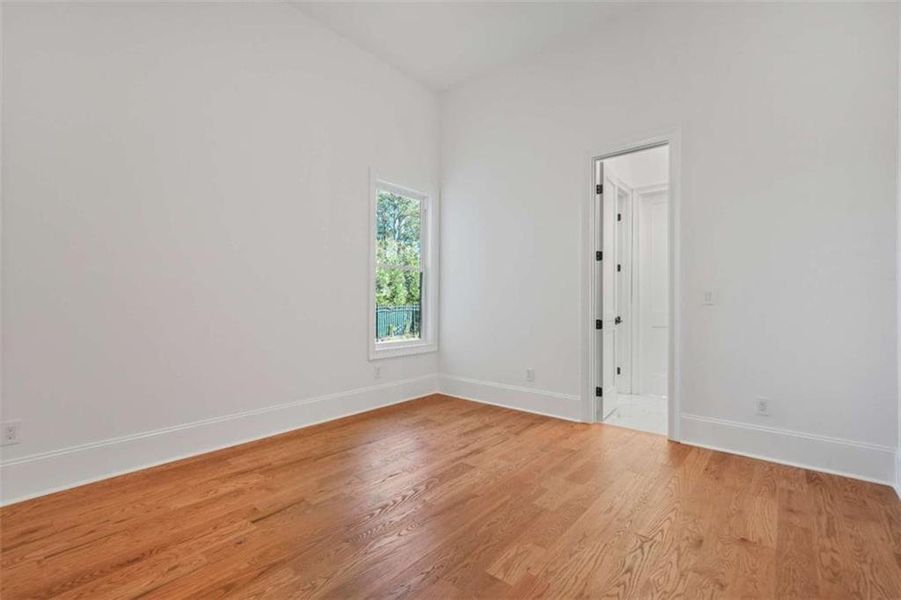 Spacious, unfurnished interior of a new home in , Lawrenceville (Image 41).
