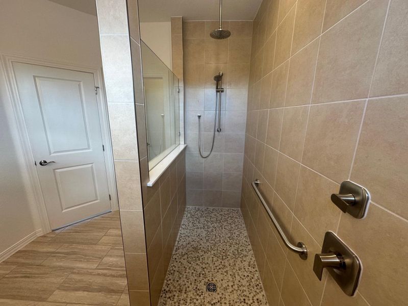 Close-up of interior finishes inside a home in La Cima, San Marcos (Image 17).