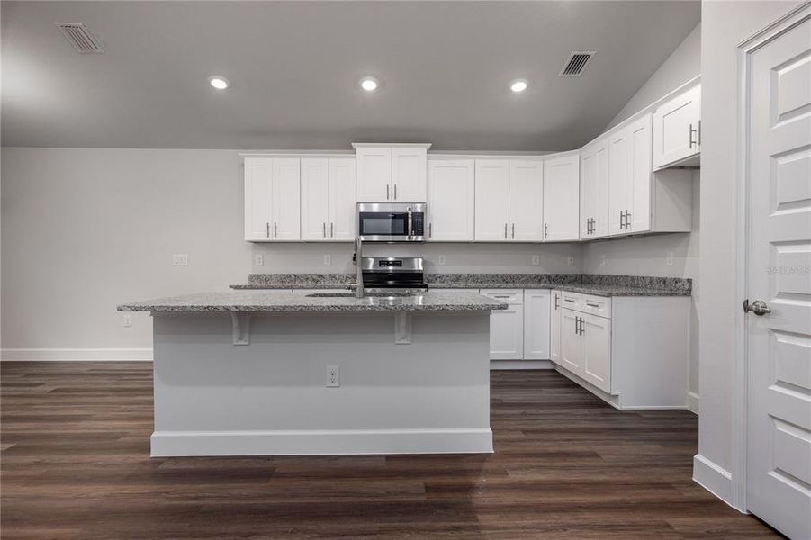 Furnished interior view inside a new home in Savannah Station, Alachua (Image 9).