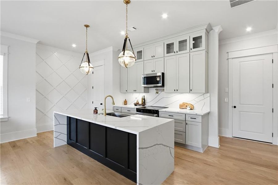 Furnished interior view inside a new home in , Braselton (Image 37). Furnished interior view inside a new home in , Braselton (Image 37).