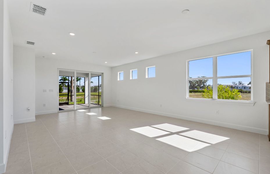 Spacious, unfurnished interior of a new home in Legacy Groves, Nokomis (Image 22).