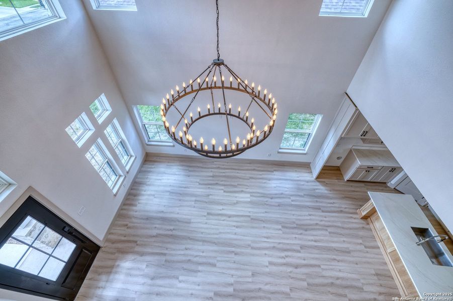 Spacious, unfurnished interior of a new home in , Uvalde (Image 15).