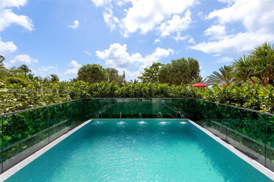 Community amenities in , Sunny Isles Beach (Image 57).