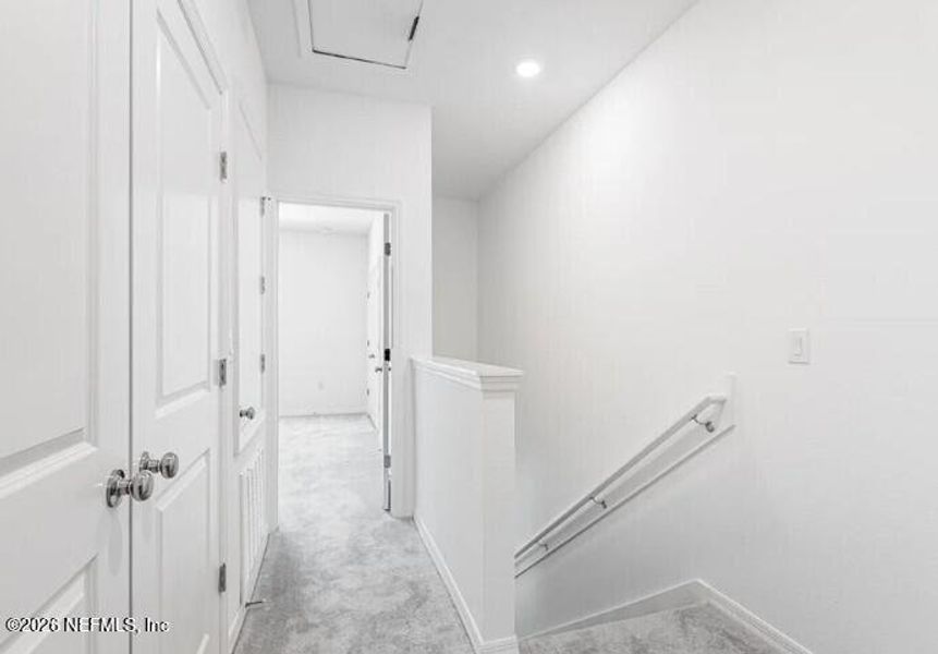 Spacious, unfurnished interior of a new home in , Jacksonville (Image 9).