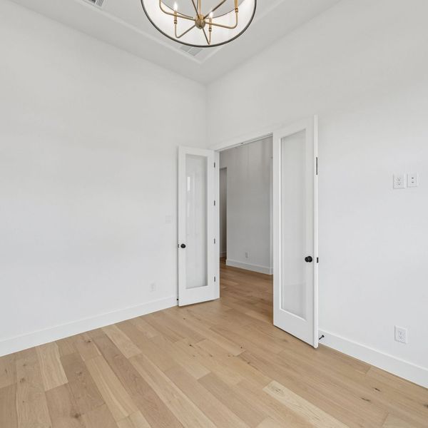 Spacious, unfurnished interior of a new home in The Parks at Wilson Creek, Celina (Image 73). Spacious, unfurnished interior of a new home in The Parks at Wilson Creek, Celina (Image 73).