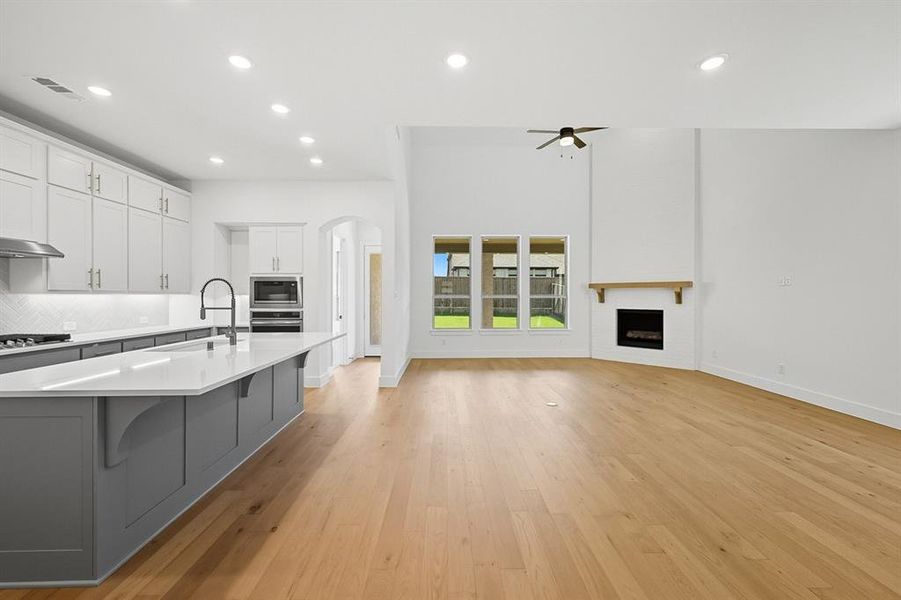 Spacious, unfurnished interior of a new home in Sandbrock Ranch: 50ft. lots, Aubrey (Image 13). Spacious, unfurnished interior of a new home in Sandbrock Ranch: 50ft. lots, Aubrey (Image 13).