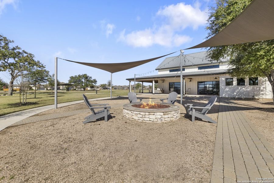 Community amenities in Meyer Ranch – Legacy Series, New Braunfels (Image 39).