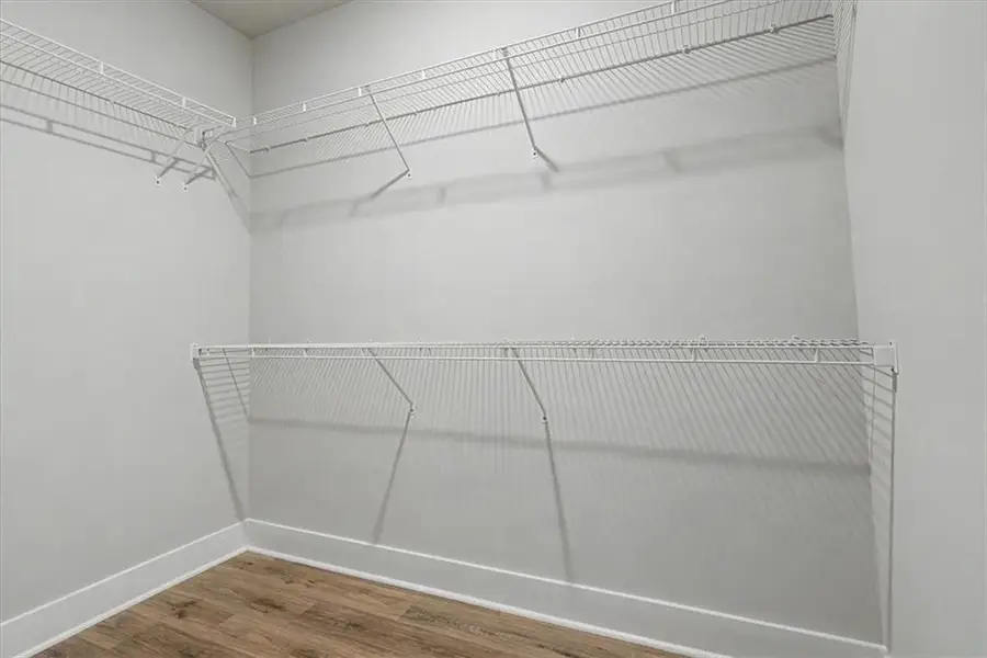 Spacious, unfurnished interior of a new home in , Dallas (Image 39).