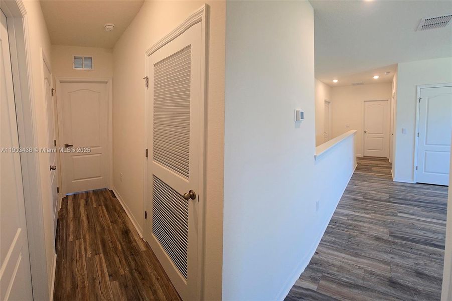 Spacious, unfurnished interior of a new home in , Davenport (Image 40).