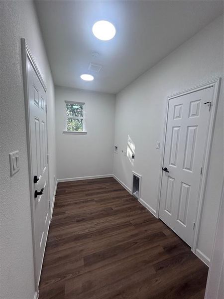 Spacious, unfurnished interior of a new home in , Granbury (Image 29). Spacious, unfurnished interior of a new home in , Granbury (Image 29).