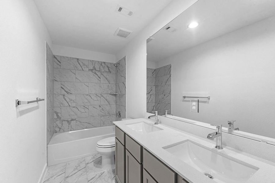 Furnished interior view inside a new home in Huntington Place, Rosharon (Image 7).