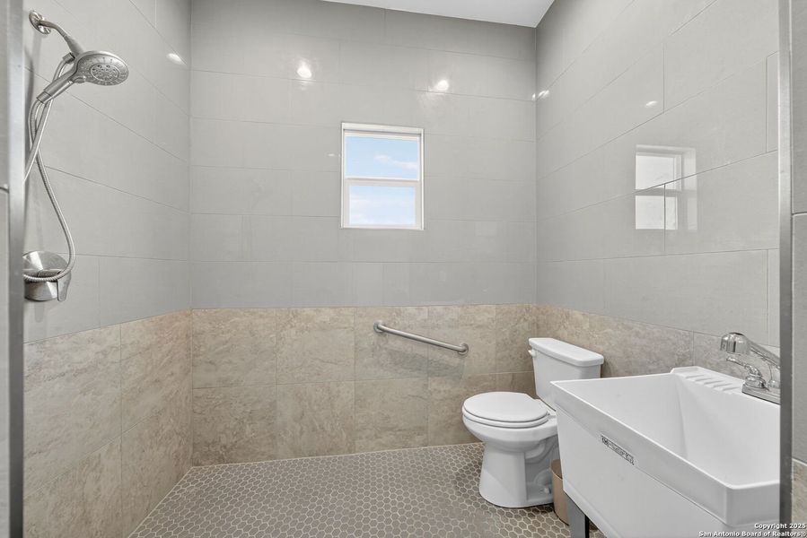 Furnished interior view inside a new home in , Brackettville (Image 15). Furnished interior view inside a new home in , Brackettville (Image 15).